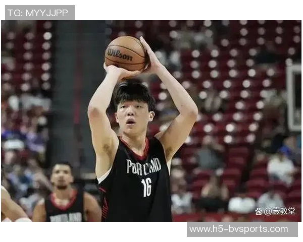 杨瀚森在篮下对抗能力不足前场篮板和挡拆时易遭犯规困扰 杨瀚森在篮下对抗能力不足前场篮板和挡拆时易遭犯规困扰